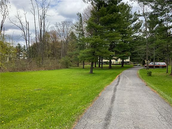 2nd image of 519 Nelson Rd