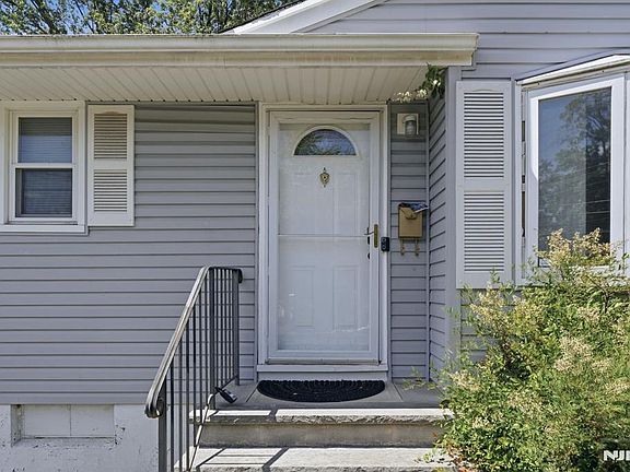 4th image of 1265-1267 North Ave