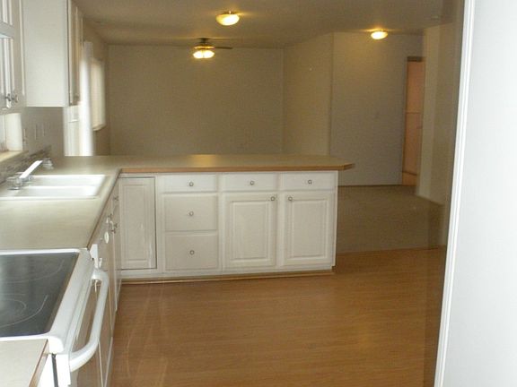 5th image of 9916 140th Street Ct E