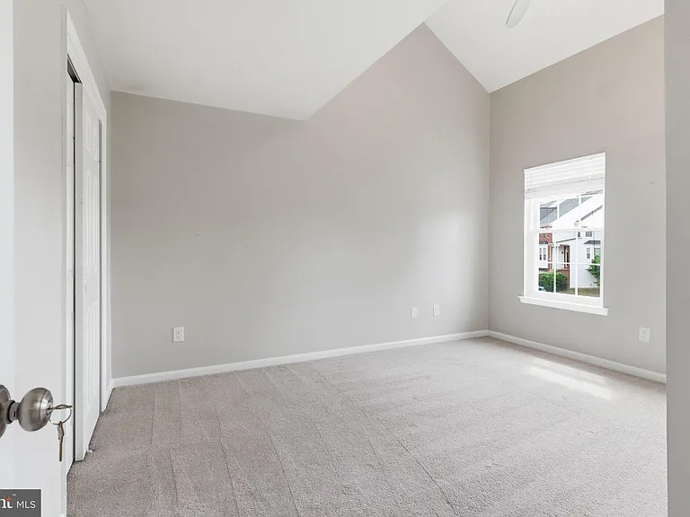 5279 Ballycastle Cir — Photo 24