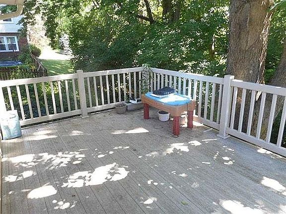 2nd image of 1585 Capri Ln