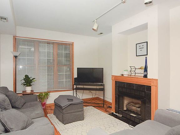 4th image of 1465 W Cortez St #N4