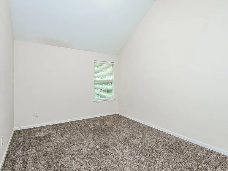 4740 Hopewell Manor Dr — Photo 14