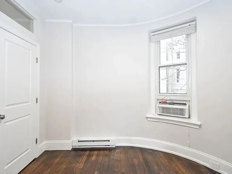32 Clearway St #4 — Photo 5