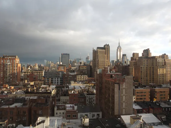 222 West 14th Street image 1 of 7