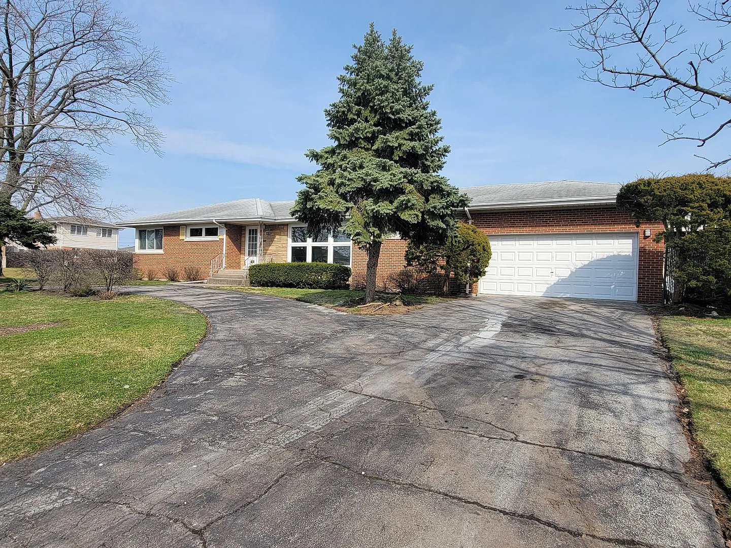 8159 W Farragut Ave photo 1