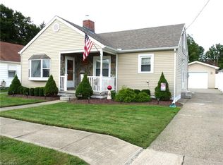 1039 Seborn Ave, Zanesville, OH 43701