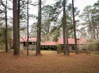 1075 Davis Crossing Rd, Canton, MS 39046