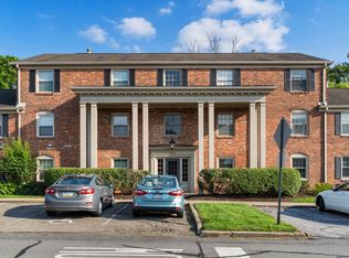665 Robinwood Dr APT B, Pittsburgh, PA