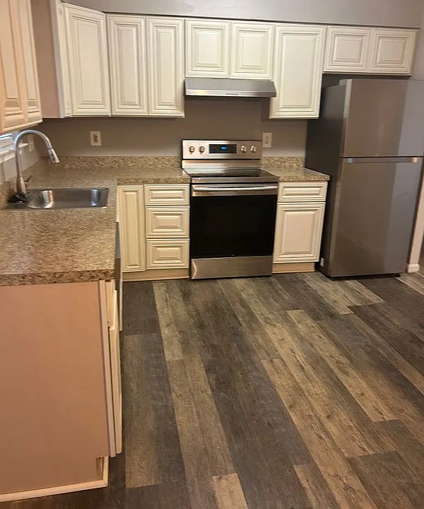 9506 48th Pl