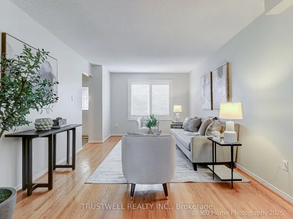 224 Hollingham Rd, Markham, ON L3R 8K3