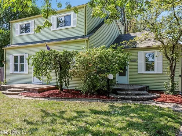 23151 Lawson Ave, Warren, MI 48089