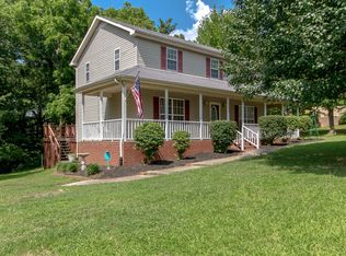 659 Lakeside Dr, Springfield, TN 37172