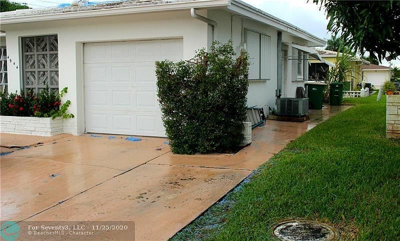 1st image of 4904 NW 48th Ave