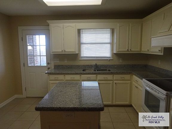5th image of 3221 Adams Landing Ave