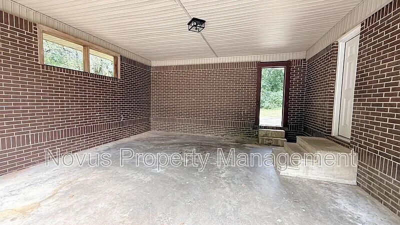 Building Photo - 42 Bagwell Dr