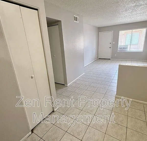 44 S Williams St #15 — Photo 6