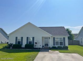 3753 Dover Dr, Ayden, NC 28513