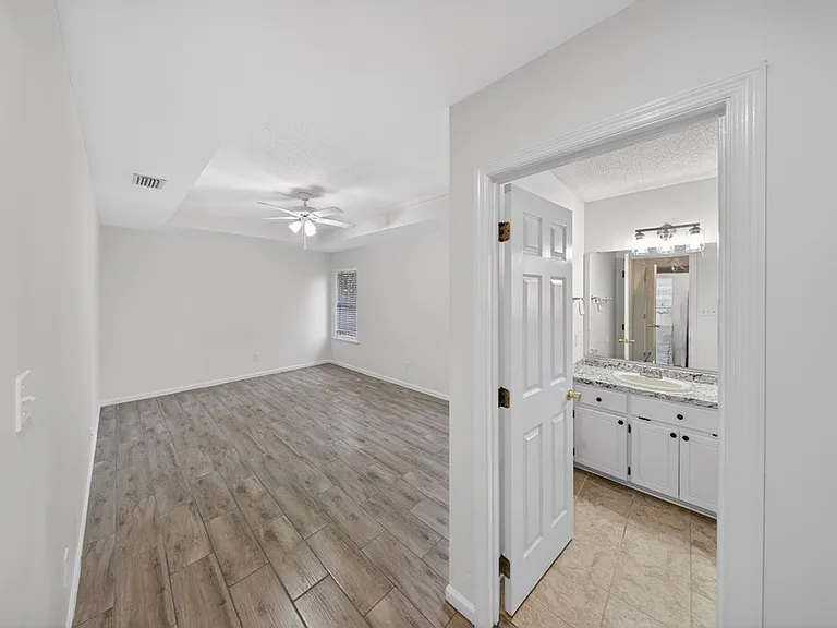 413 Georgetown Cir — Photo 11