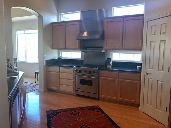 4th image of 326 Mitchell Lake Ln #122