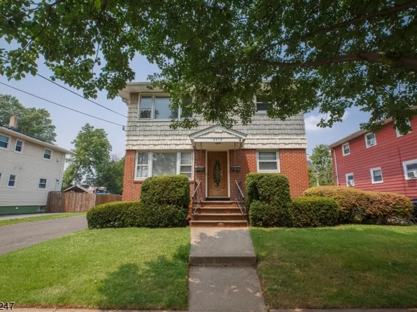 2012 Lufberry St, Rahway City, NJ 07065