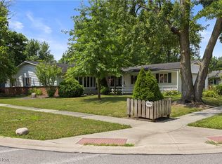 774 Bridle Ln, Berea, OH 44017