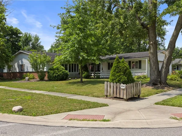 774 Bridle Ln, Berea, OH 44017