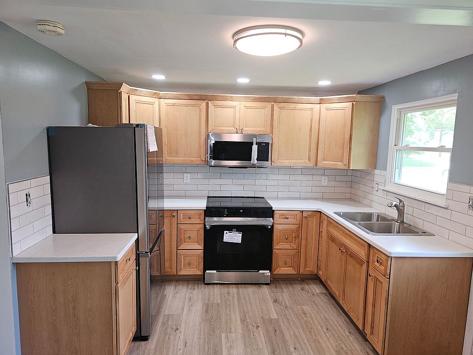 2nd image of 823 W Teton Dr #823
