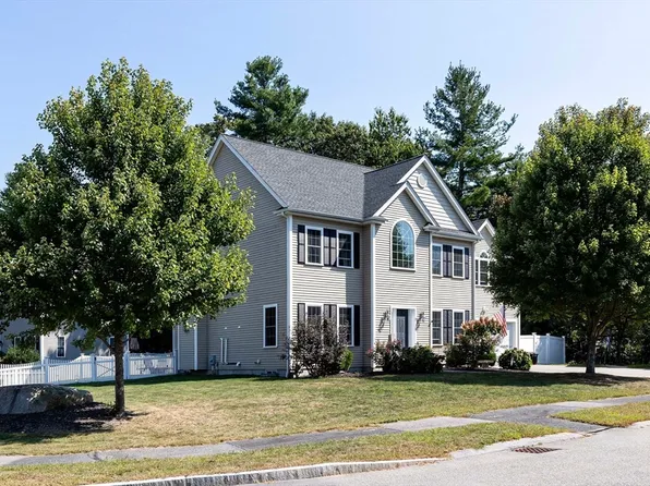 5 Pine Meadow Rd, Medway, MA 02053