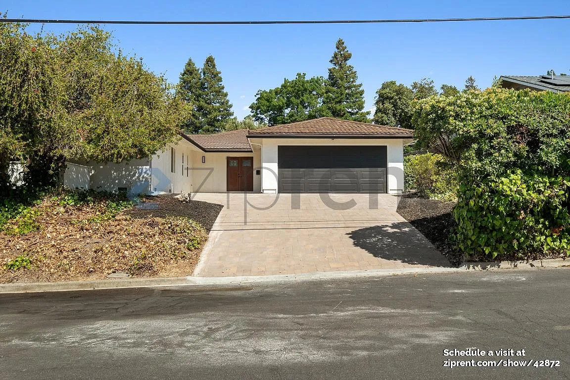 4 bed, 2710 sqft, $4,850 — Photo 1