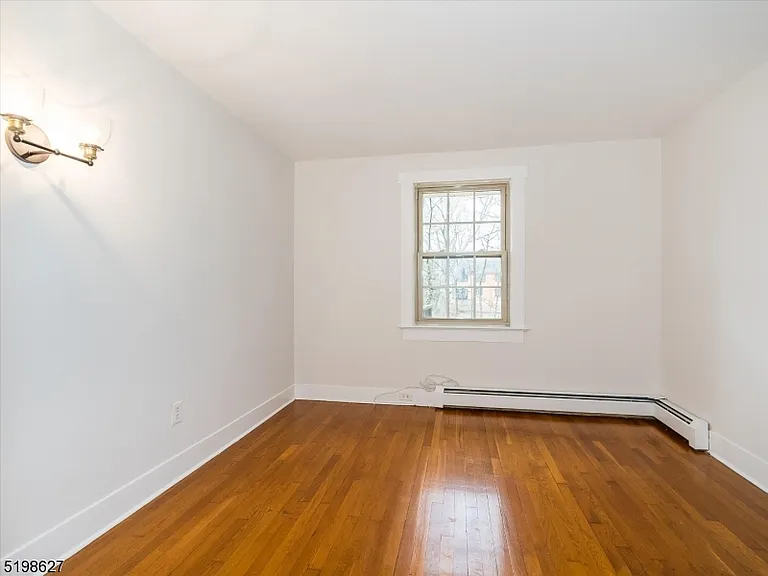 81A Alexander Ave #1 — Photo 9