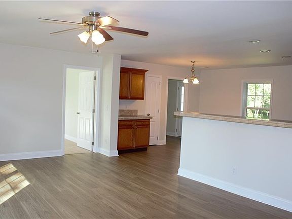 3rd image of 2043 Lillaston Ln