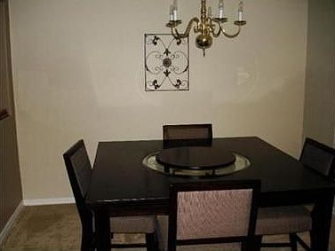 3rd image of 306 Gardenia Ct