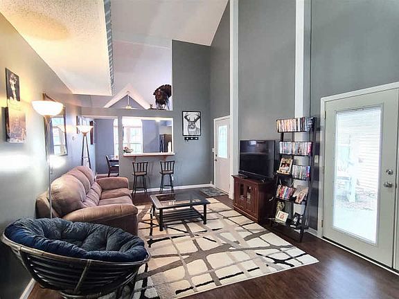 5th image of 5828 Foxfield Dr