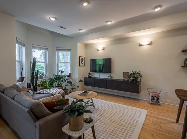1734 N Rockwell St APT 2, Chicago, IL 60647