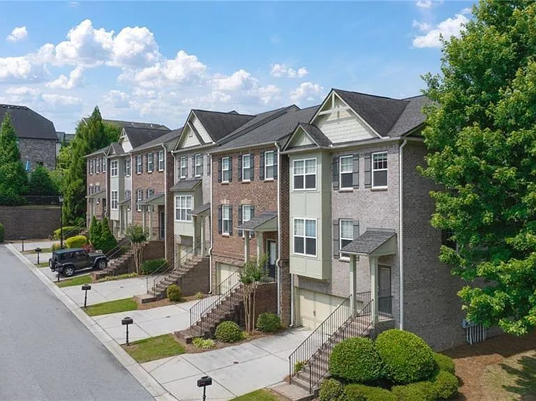 3642 Gambrell Ln NE — Photo 3