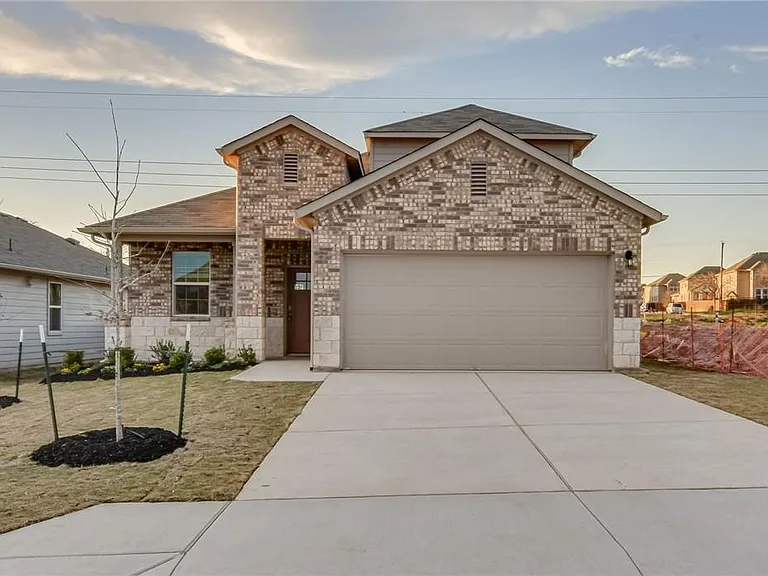 309 Naset Dr — Photo 1