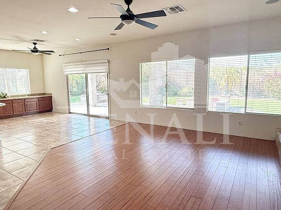 5th image of 2778 E Courtney St