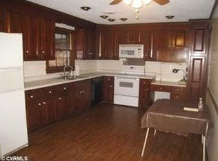 2866 Meadow Rd, Sandston, VA 23150