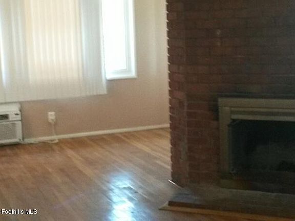 4th image of 803 W El Morado Ct