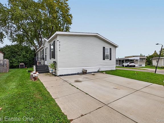 3rd image of 2074 Kevin Dr