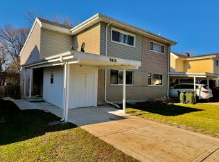 9416 Meadow Ln, Des Plaines, IL 60016