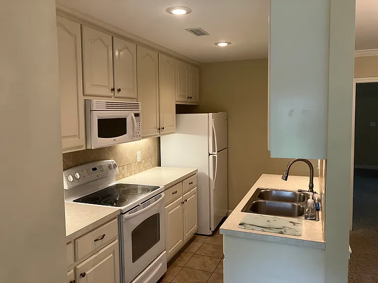 416 4th Ave NE — Photo 7