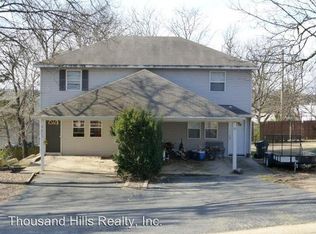 317 Hawthorne St #A, Hollister, MO 65672