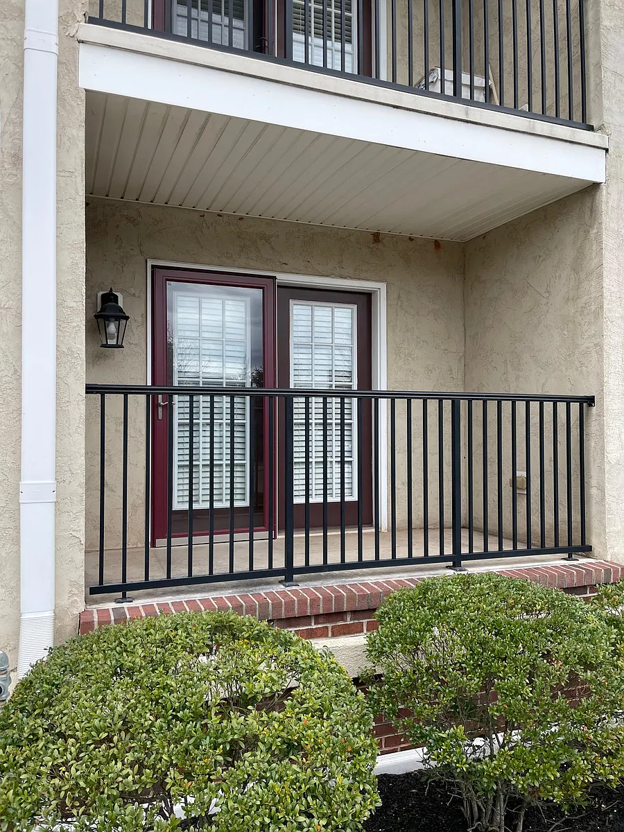 Patio - 3920 Ashland Dr #127