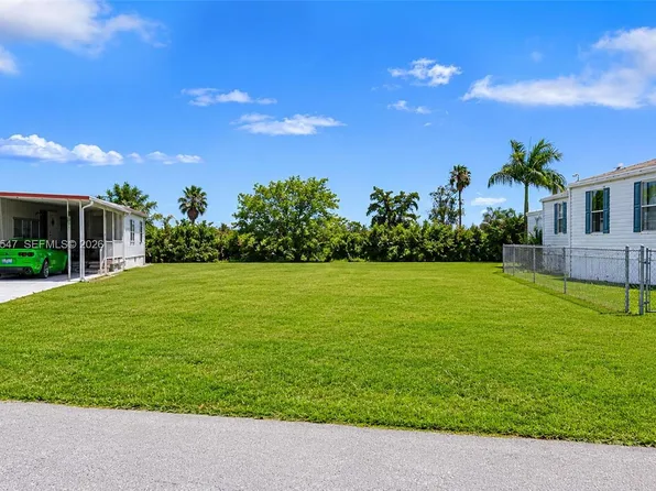 8520 SW 21st Ct, Davie, FL 33324
