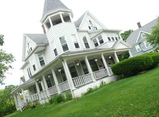 87 Pearl St, Holyoke, MA 01040