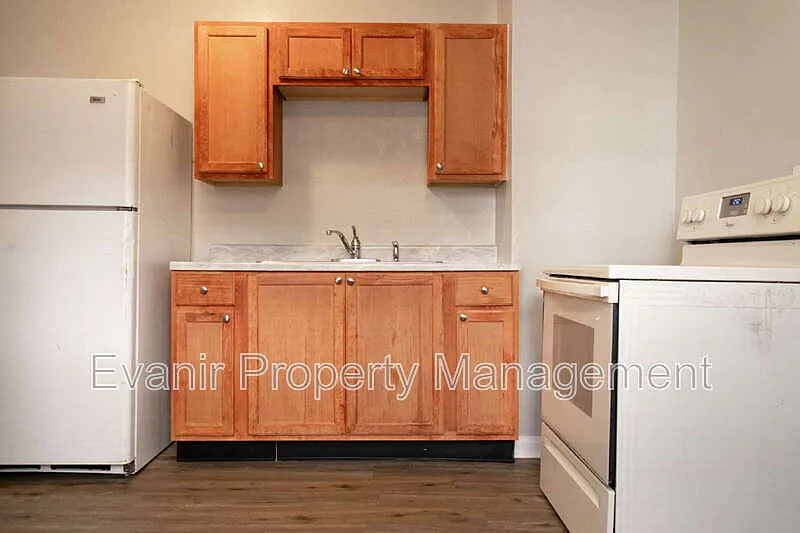 1 bed, 1.0 bath, $650 — Photo 3
