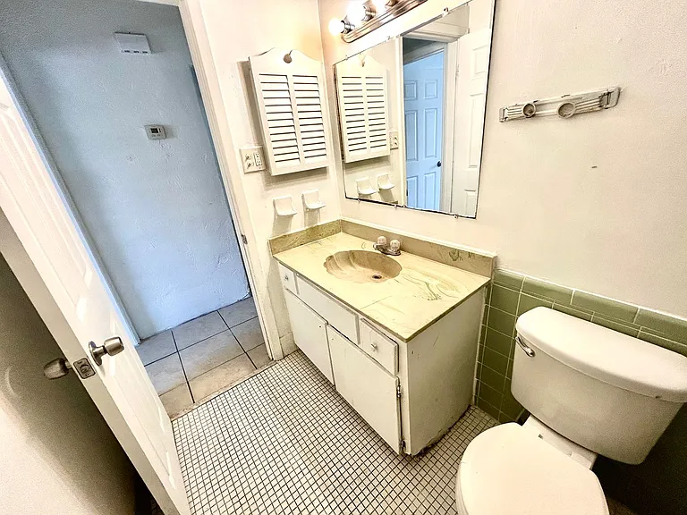 1225 Kennedy Rd #6 — Photo 9