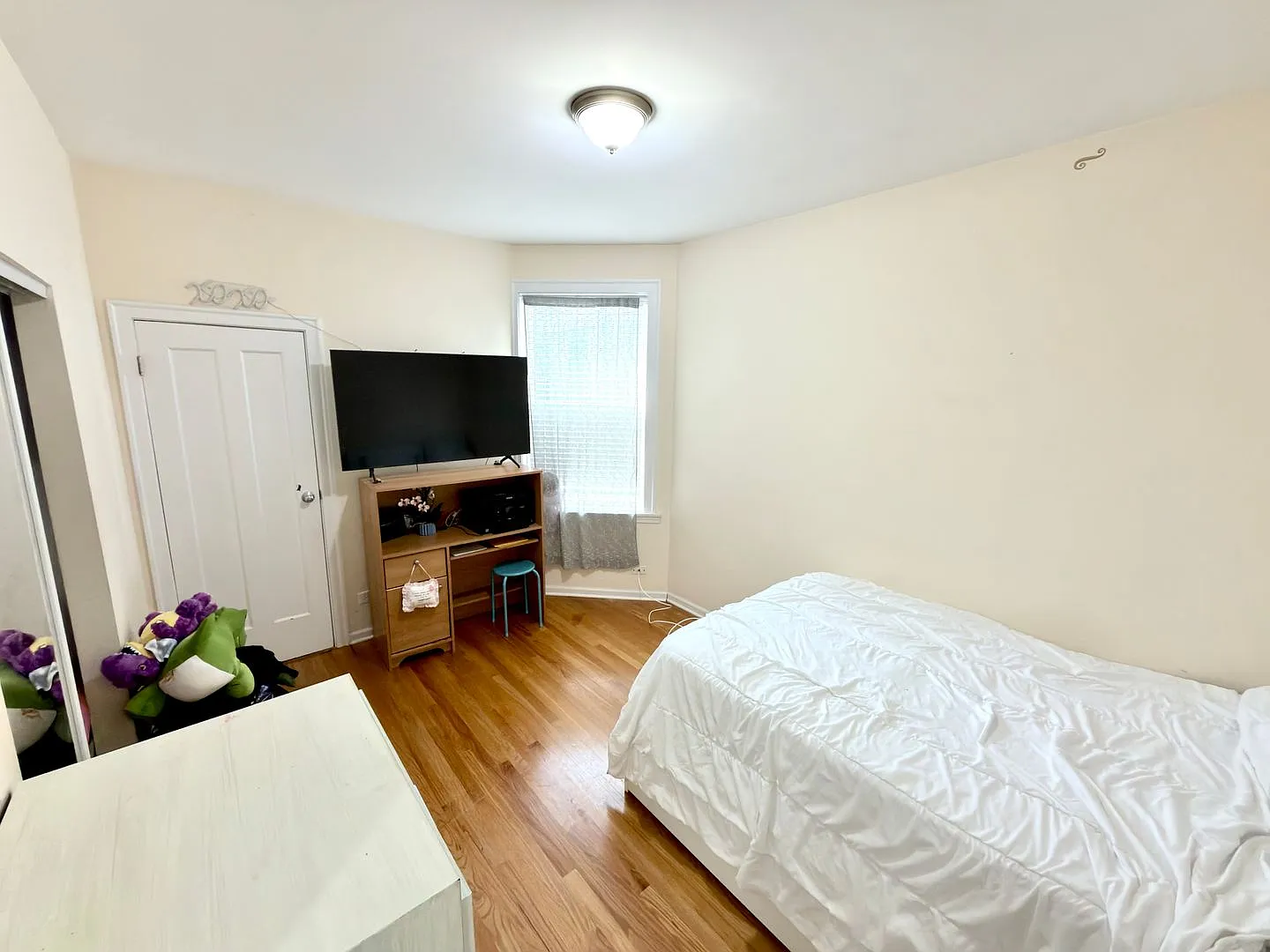 4111 W Lawrence — Photo 4